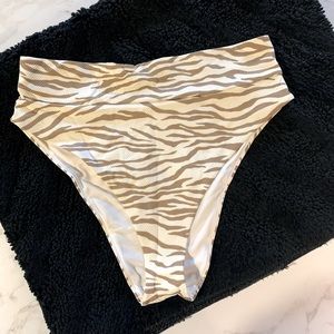 Aerie animal print Sz XL